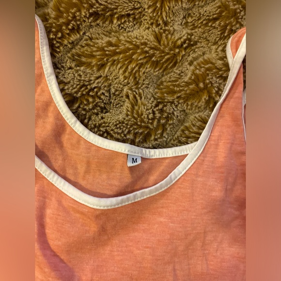 Like new pink and white short set - Picture 6 of 7